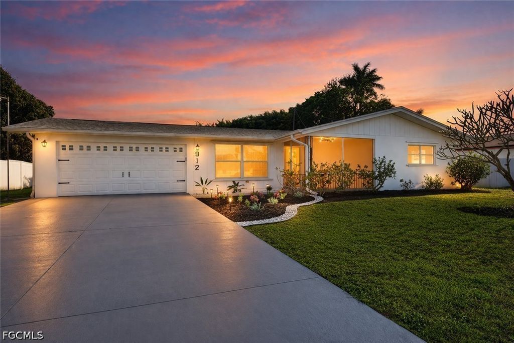 912 Entrada DR S, Fort Myers, FL 33919