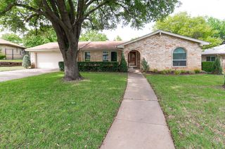 748 Aspen Court, Hurst, TX 76054
