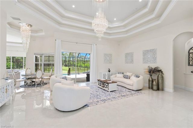 379 25th ST NW, Naples, FL 34120