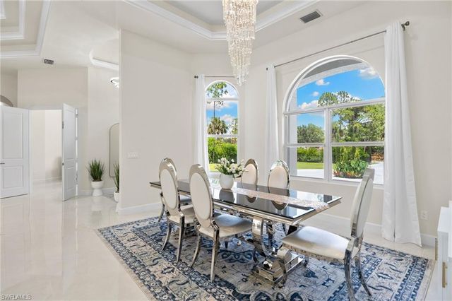 379 25th ST NW, Naples, FL 34120