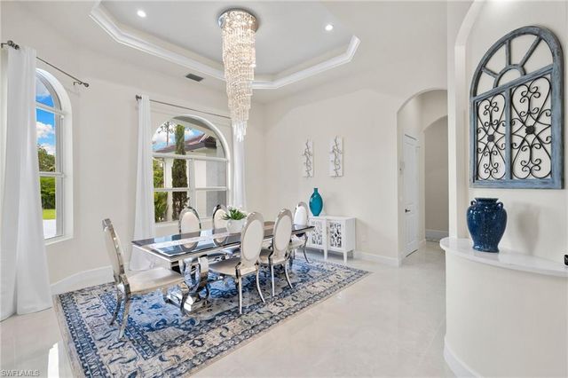 379 25th ST NW, Naples, FL 34120