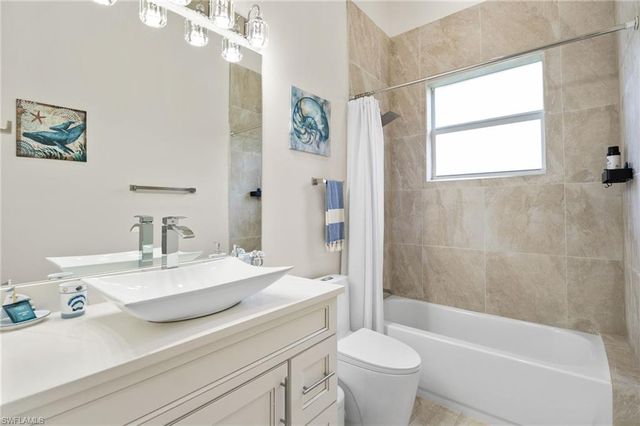 379 25th ST NW, Naples, FL 34120