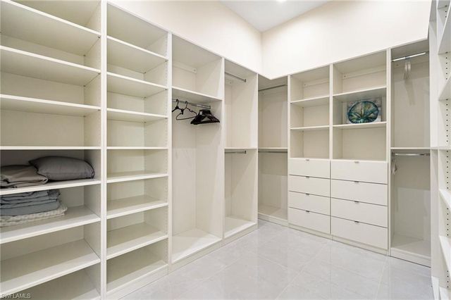379 25th ST NW, Naples, FL 34120