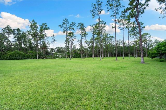 379 25th ST NW, Naples, FL 34120
