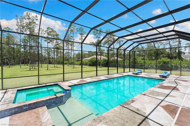 379 25th ST NW, Naples, FL 34120