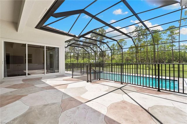 379 25th ST NW, Naples, FL 34120