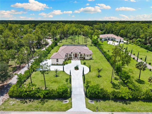 379 25th ST NW, Naples, FL 34120