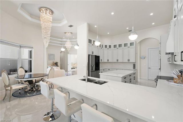 379 25th ST NW, Naples, FL 34120