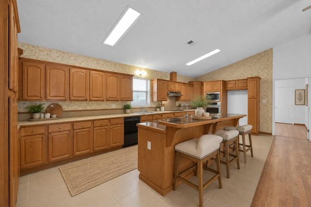 121 Magnolia Boulevard, New Caney, TX 77357