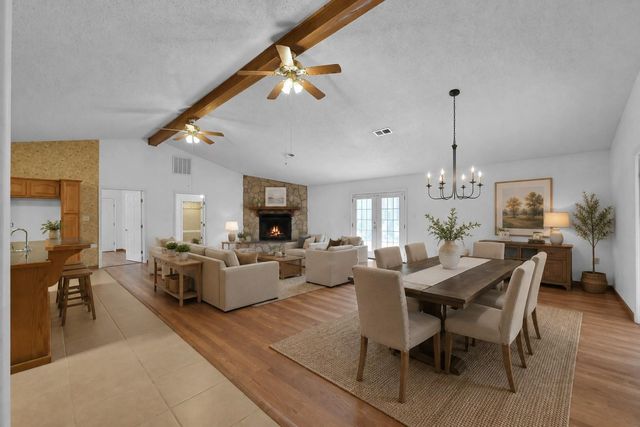 121 Magnolia Boulevard, New Caney, TX 77357
