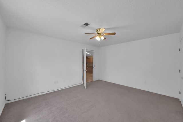 121 Magnolia Boulevard, New Caney, TX 77357