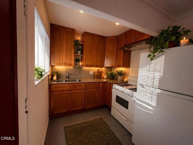 2422 Alameda Avenue, Ventura, CA 93003