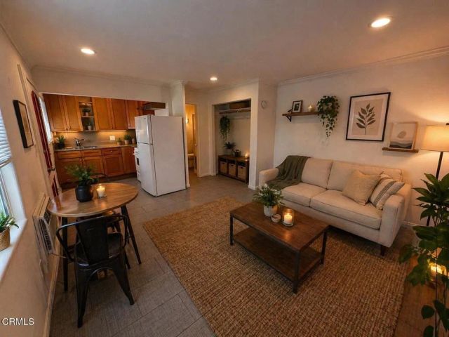 2422 Alameda Avenue, Ventura, CA 93003