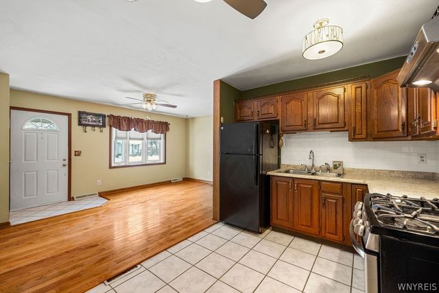 1358 Caravelle Drive, Niagara Falls, NY 14304