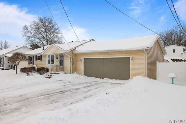 1358 Caravelle Drive, Niagara Falls, NY 14304