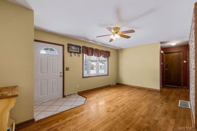 1358 Caravelle Drive, Niagara Falls, NY 14304