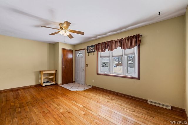 1358 Caravelle Drive, Niagara Falls, NY 14304