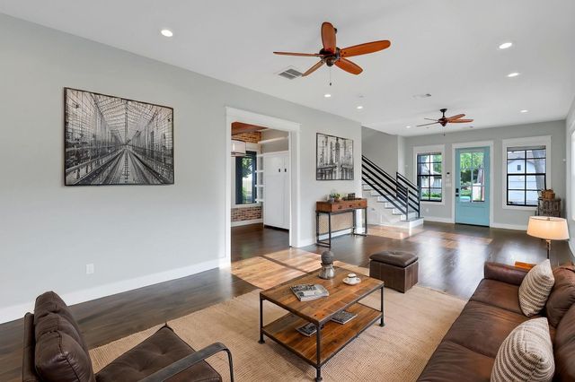 914 Robbie Street, Houston, TX 77009