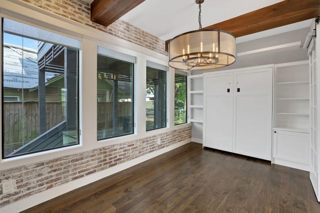 914 Robbie Street, Houston, TX 77009