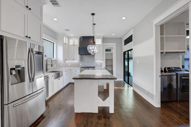 914 Robbie Street, Houston, TX 77009