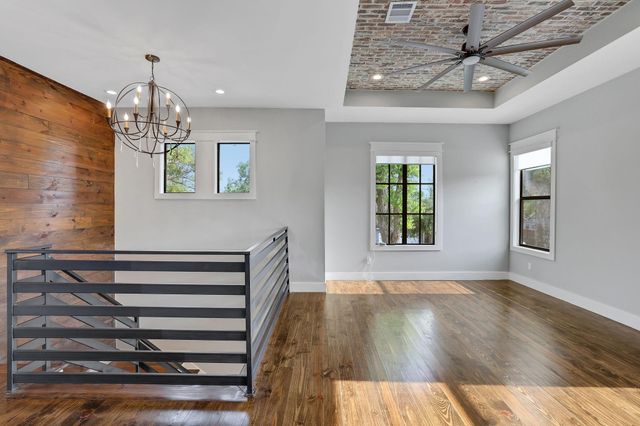 914 Robbie Street, Houston, TX 77009