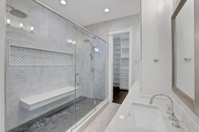 914 Robbie Street, Houston, TX 77009