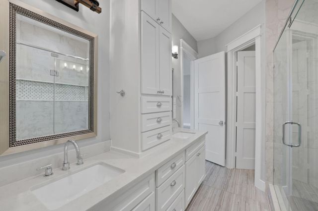 914 Robbie Street, Houston, TX 77009