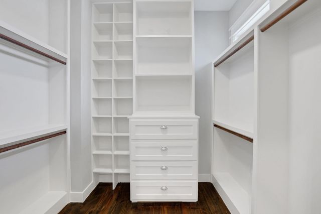 914 Robbie Street, Houston, TX 77009