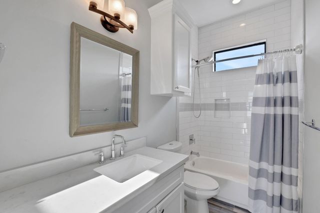914 Robbie Street, Houston, TX 77009