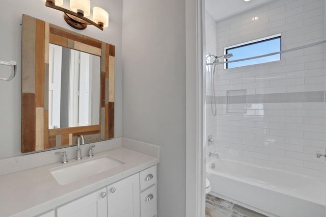 914 Robbie Street, Houston, TX 77009