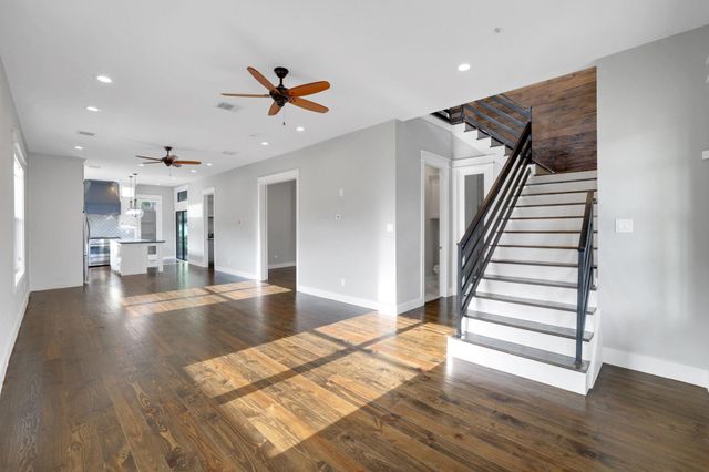 914 Robbie Street, Houston, TX 77009