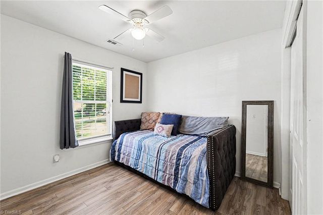 3421 Glen Lyon Drive, Winston-salem, NC 27103