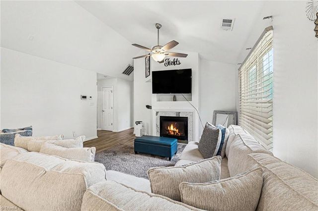 3421 Glen Lyon Drive, Winston-salem, NC 27103