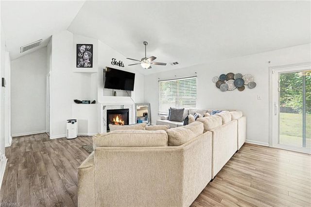 3421 Glen Lyon Drive, Winston-salem, NC 27103