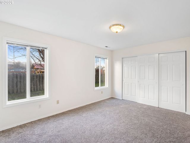 3220 MIDWAY Rd, Hood River, OR 97031