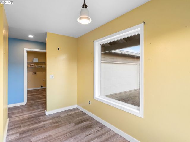 3220 MIDWAY Rd, Hood River, OR 97031