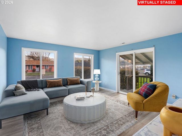 3220 MIDWAY Rd, Hood River, OR 97031