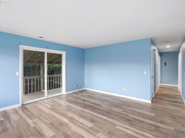 3220 MIDWAY Rd, Hood River, OR 97031