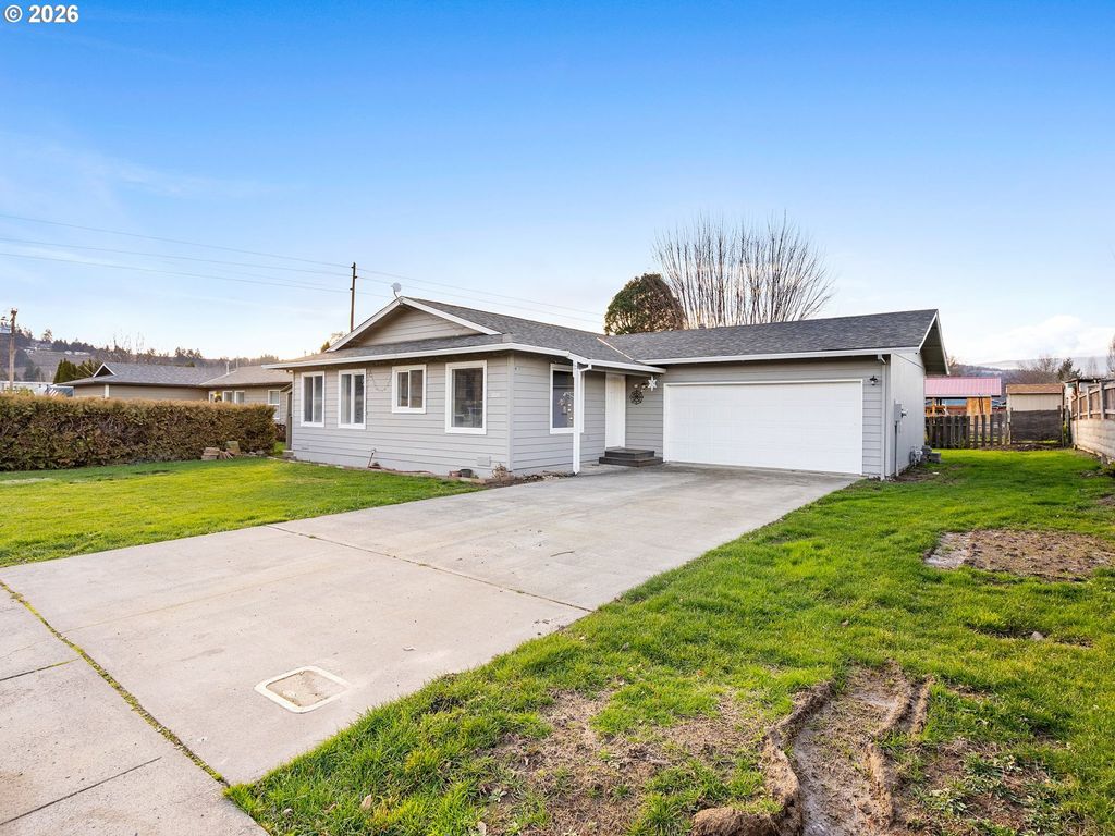 3220 MIDWAY Rd, Hood River, OR 97031