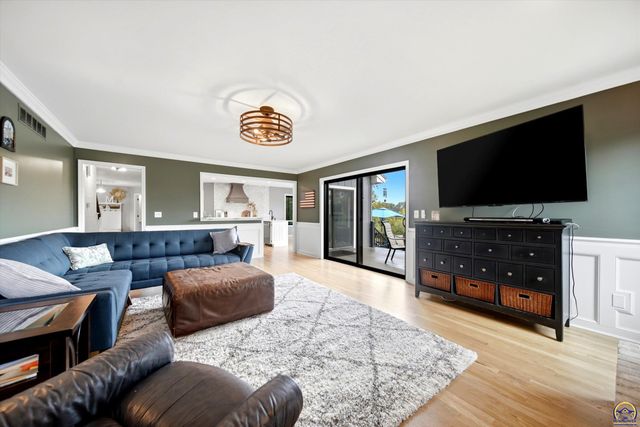 7536 SW Blue Inn PL, Topeka, KS 66614