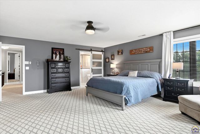 7536 SW Blue Inn PL, Topeka, KS 66614