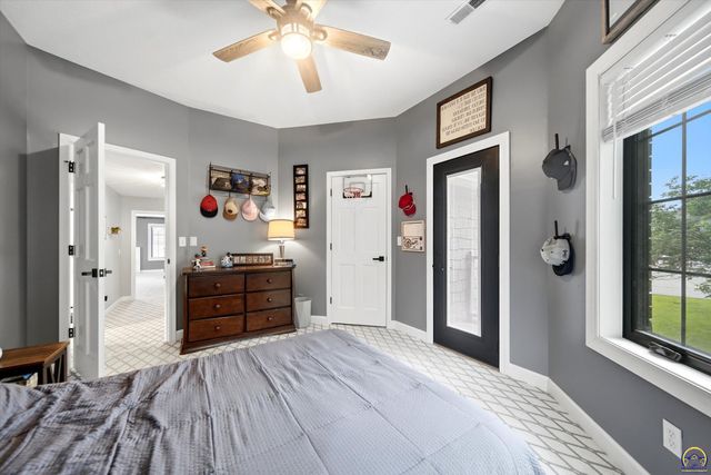 7536 SW Blue Inn PL, Topeka, KS 66614