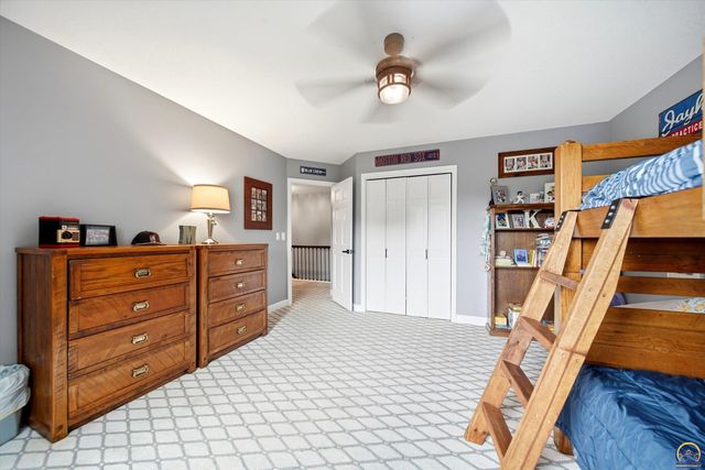 7536 SW Blue Inn PL, Topeka, KS 66614