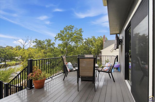 7536 SW Blue Inn PL, Topeka, KS 66614