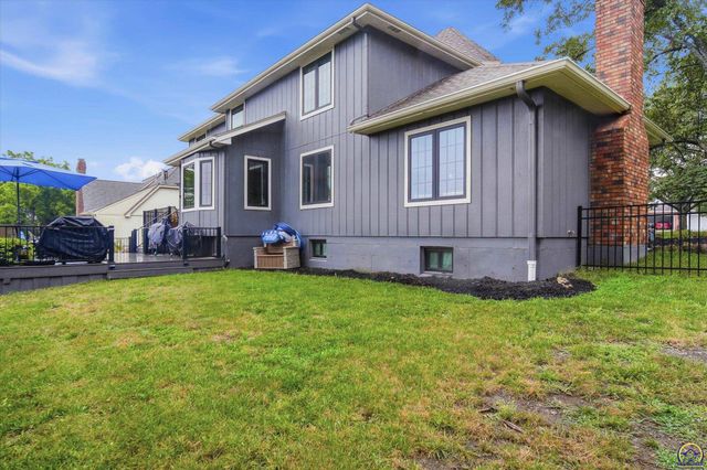 7536 SW Blue Inn PL, Topeka, KS 66614