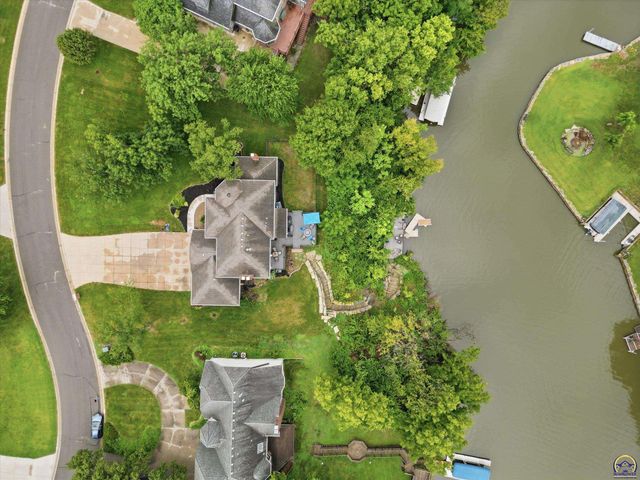 7536 SW Blue Inn PL, Topeka, KS 66614