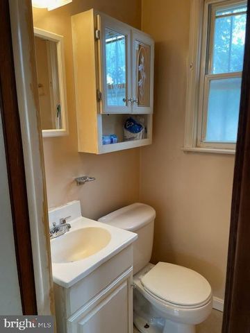 6813 10TH AVE, Takoma Park, MD 20912