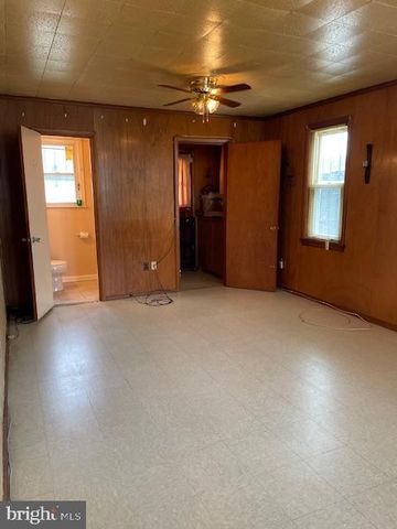 6813 10TH AVE, Takoma Park, MD 20912