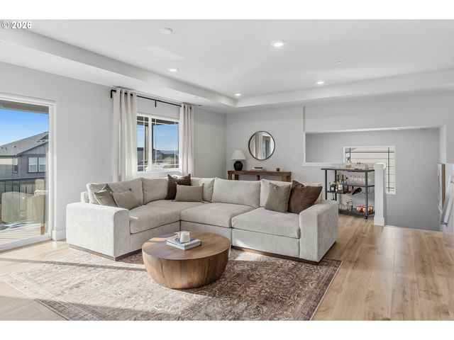 16609 Sw BOTANY BAY Ln, Portland, OR 97224