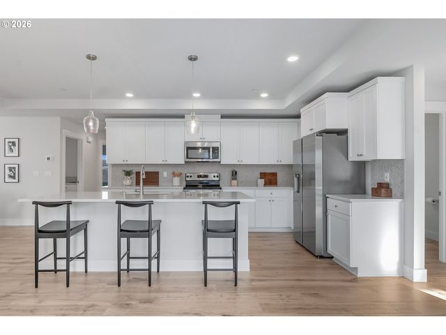 16609 Sw BOTANY BAY Ln, Portland, OR 97224